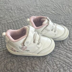 StrideRite Baby Shoes in White Floral Size Toddler 5